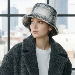 Winter plaid bucket hat